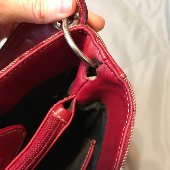 Cute Tommy Hilfiger purse - Picture 7 of 7